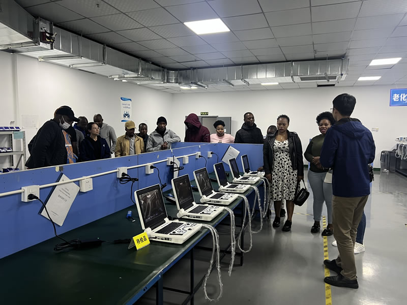 绵阳非洲留学生团参访我司工厂，，共促中外国际互换与商务合作新篇章！！1.jpg
