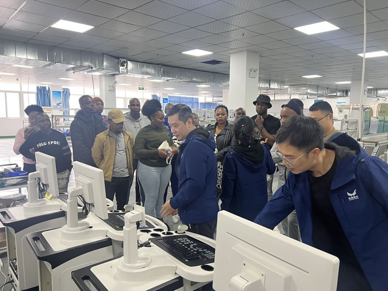 绵阳非洲留学生团参访我司工厂，，共促中外国际互换与商务合作新篇章！！5.jpg